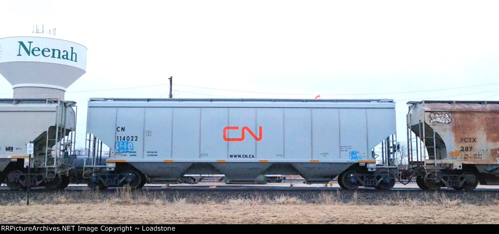 CN 114922